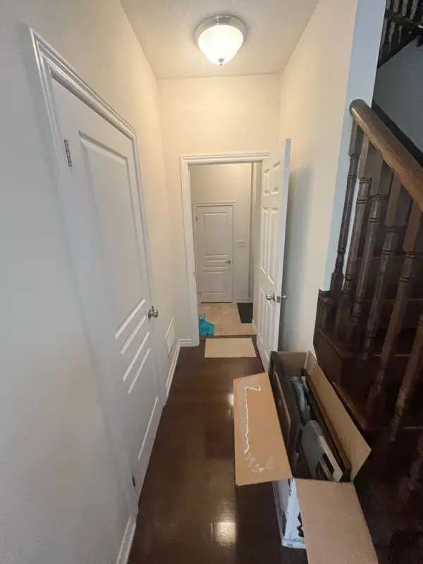 48 bellcrest RD #1, Brampton, ON L6Y 0Z7