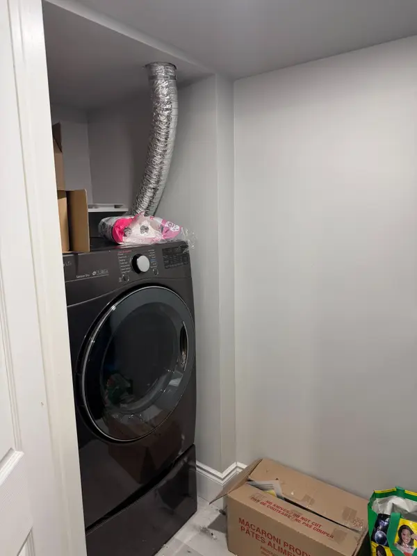 14 Ballyshire DR #BDRM -1 BSMNT, Brampton, ON L6P 2V7