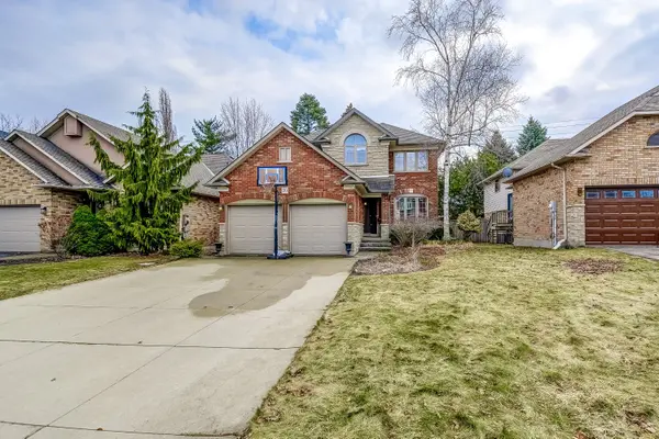 20 Derbyshire ST, Hamilton, ON L9G 4X9