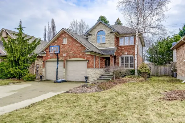 20 Derbyshire ST, Hamilton, ON L9G 4X9