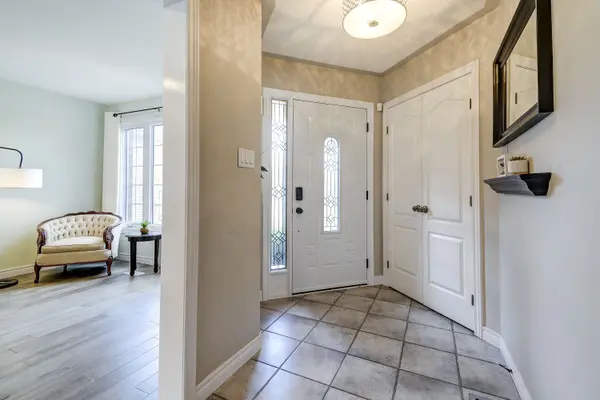 20 Derbyshire ST, Hamilton, ON L9G 4X9