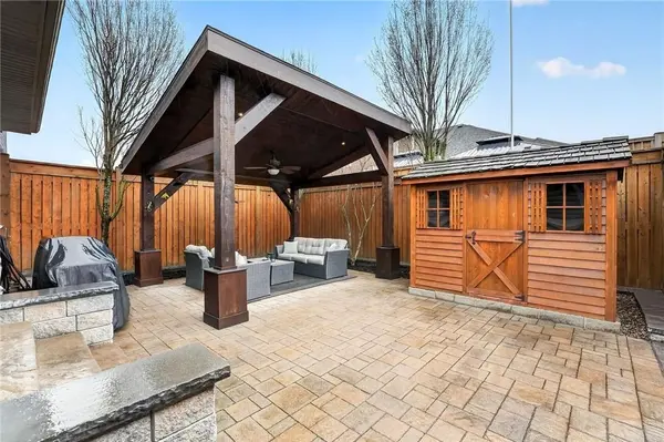 18 Brookside TER, West Lincoln, ON L0R 2A0