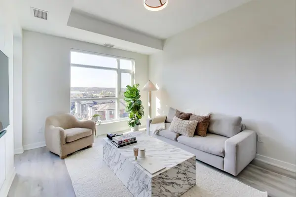 600 North Service RD #602, Hamilton, ON L8E 0L2