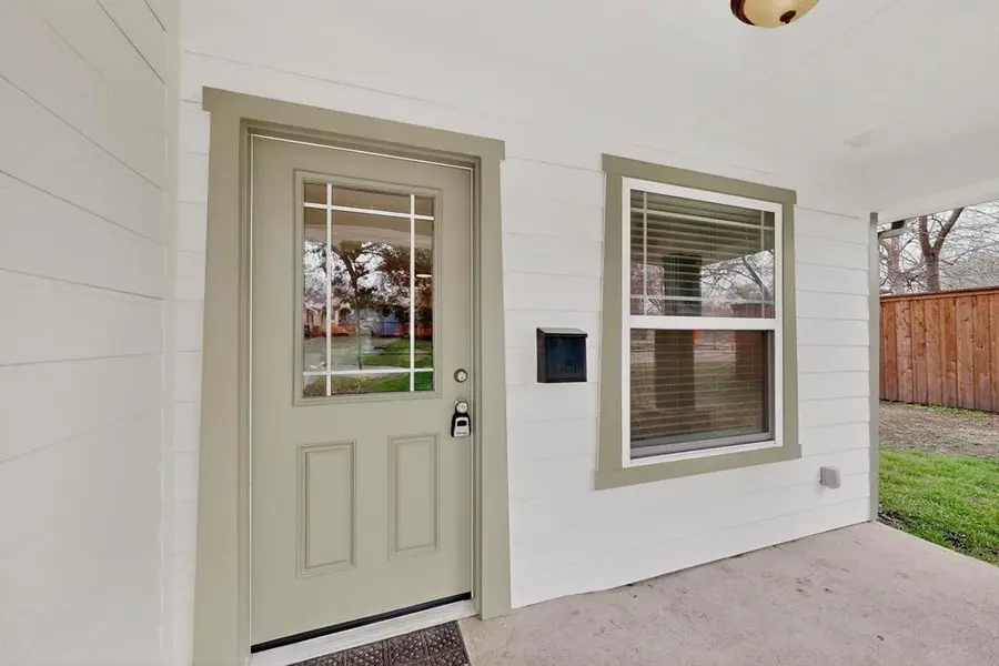 1306 Oak Street, Mckinney, TX 75069