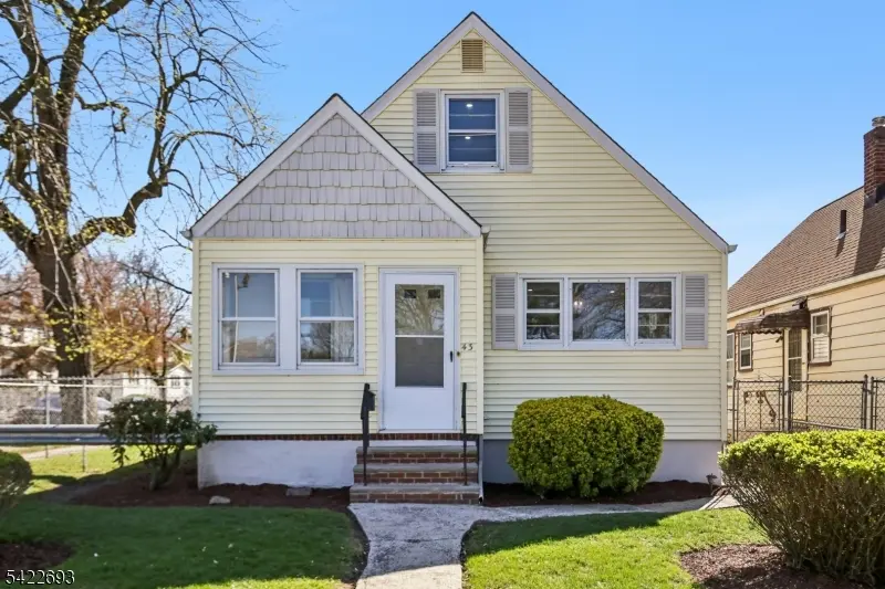 43 Rhode Island Ave, East Orange City, NJ 07018