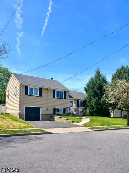 105 Howard Ave, Clifton City, NJ 07013