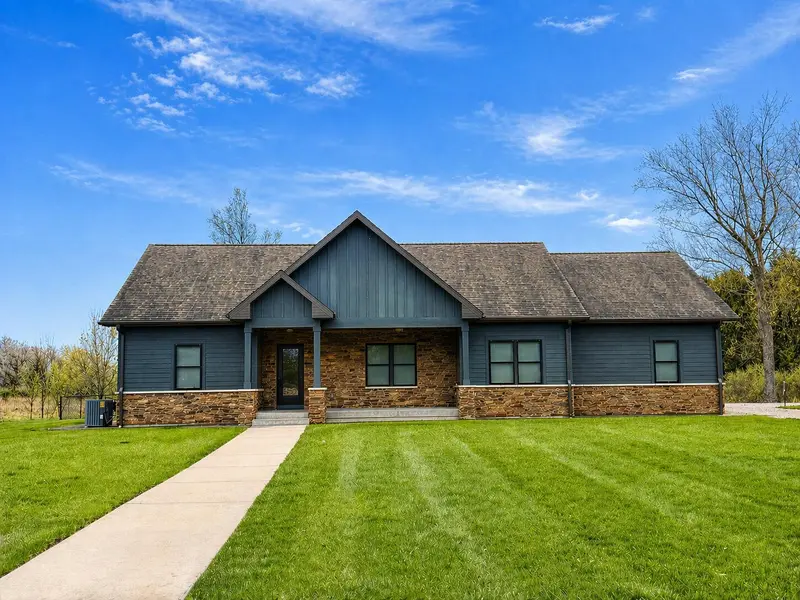 16054 Division DR, Fredonia Twp, MI 49068