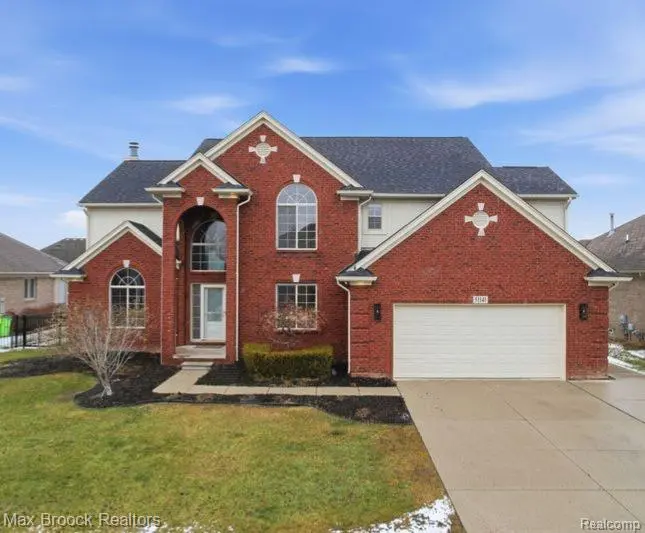 51141 Hook DR, Macomb Township, MI 48042