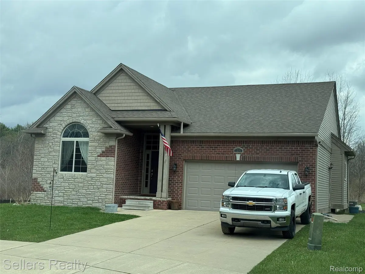 7237 River Rock DR, Davison Township, MI 48423