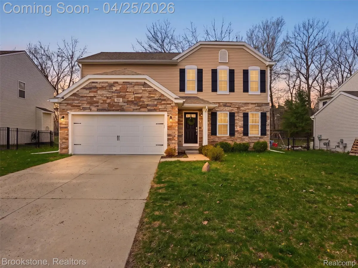 402 Ridgewood DR, Brandon Charter Township, MI 48462