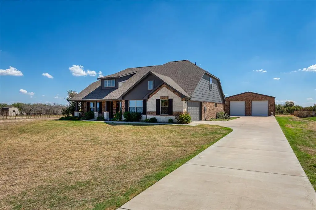 3841 J E Woody Road, Springtown, TX 76082