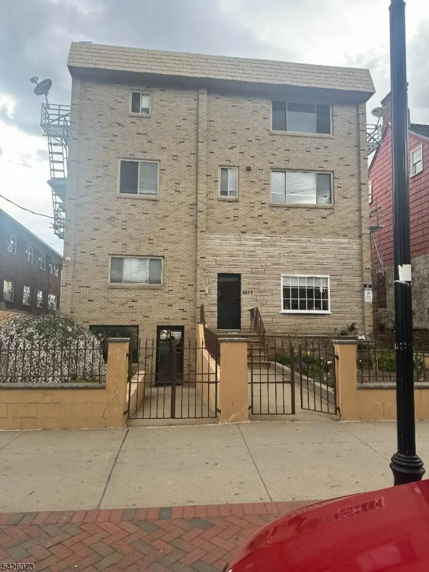 1075 E Jersey St, Elizabeth City, NJ 07201