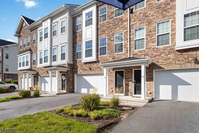 28 Colgate Dr #905, Morris Twp., NJ 07960