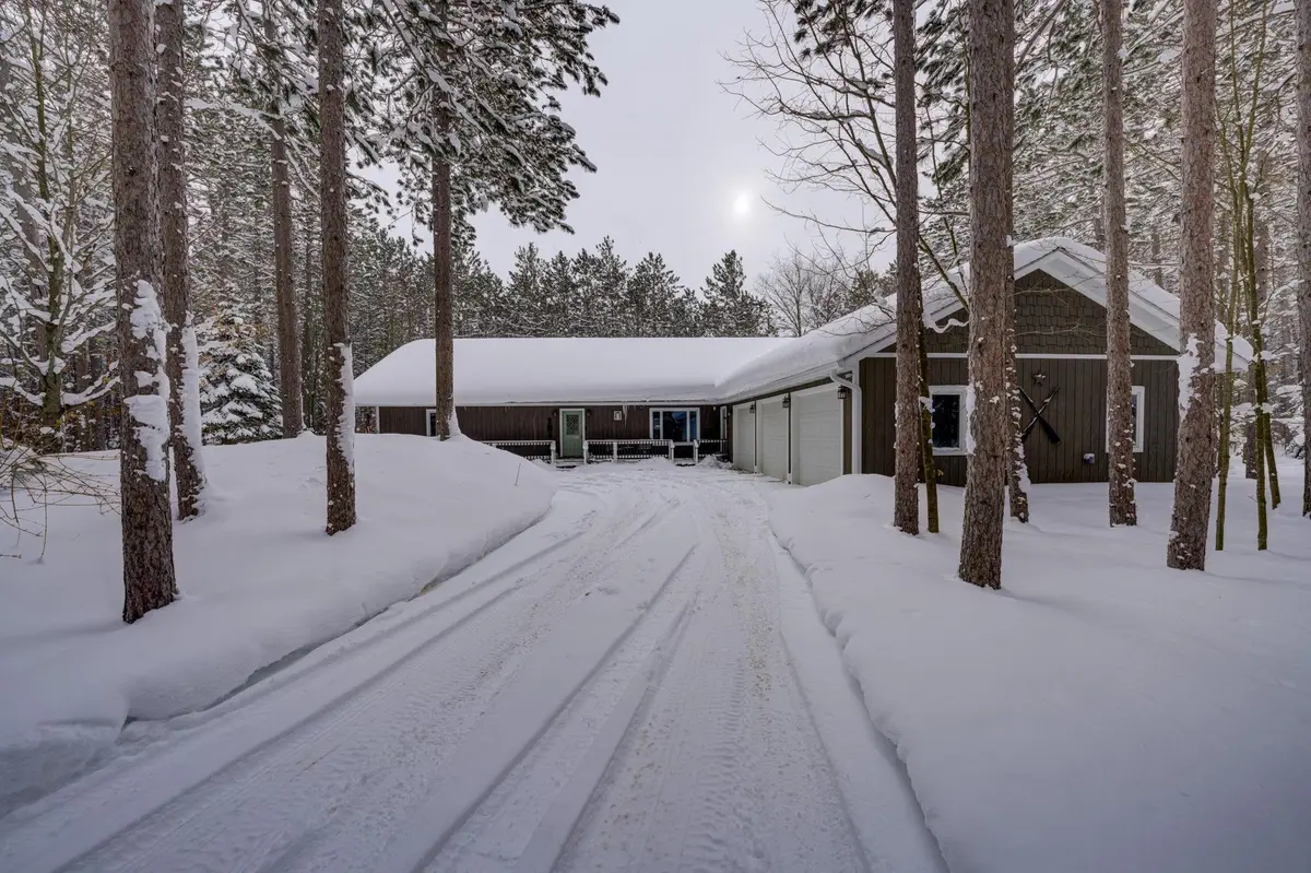 16355 Hunt Club RD, Almira Twp, MI 49650