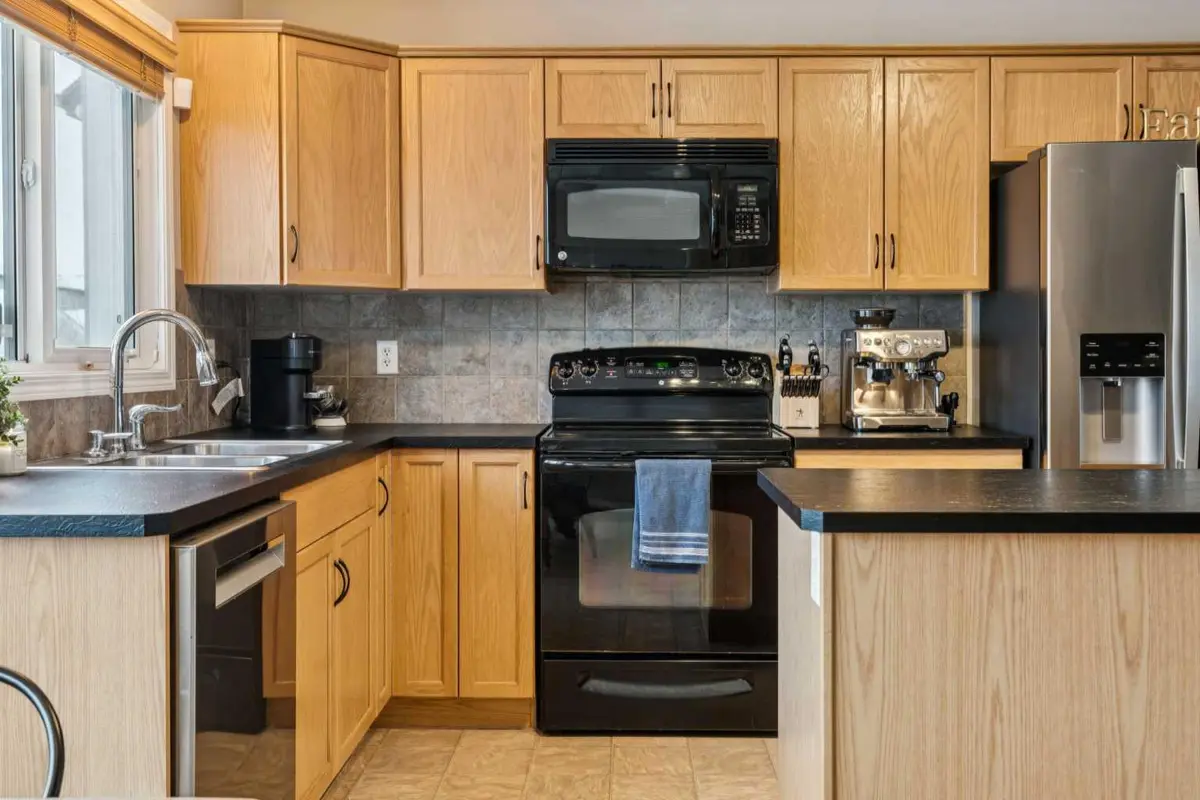 117 Reunion CT NW, Airdrie, AB T4B 0G9