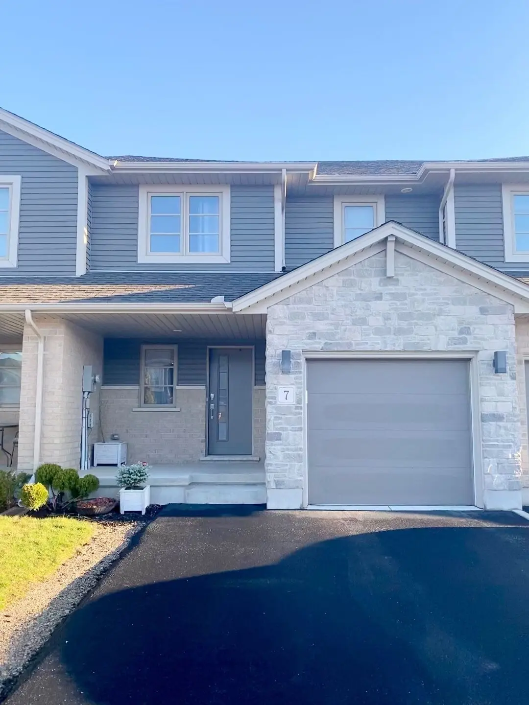 7 Empire Pkwy, St. Thomas, ON N5R 0E9