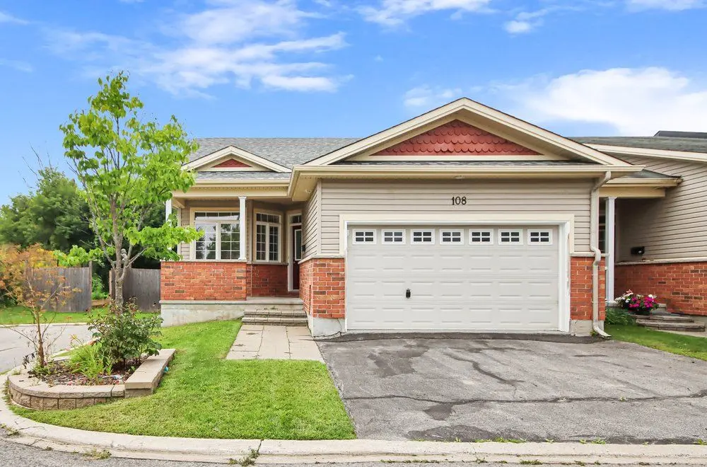 108 Villageview Private, Carp - Huntley Ward, ON K0A 1L0