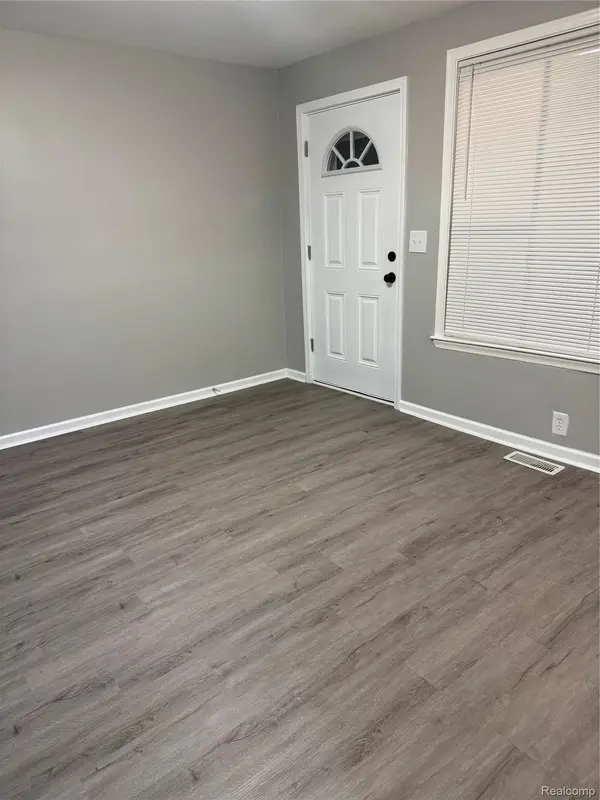 1138 McKinley ST, Wyandotte, MI 48192