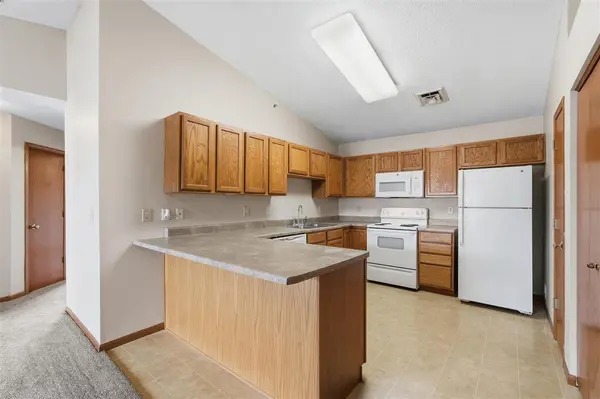 1355 N Jones Blvd #5, North Liberty, IA 52317