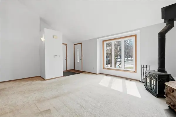 219 Tweedsmuir RD, Winnipeg, MB R3P 1Z5