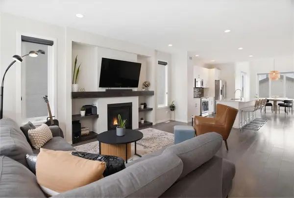 52 Crimson WAY, Winnipeg, MB R3X 0M7