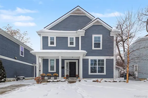 910 McLean AVE, Royal Oak, MI 48067