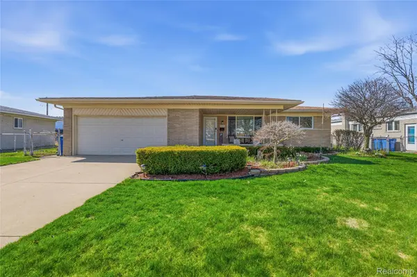 31541 Carion DR, Warren, MI 48092