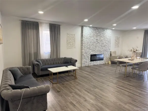 15794 Nader CT CT, Clinton Charter Township, MI 48038