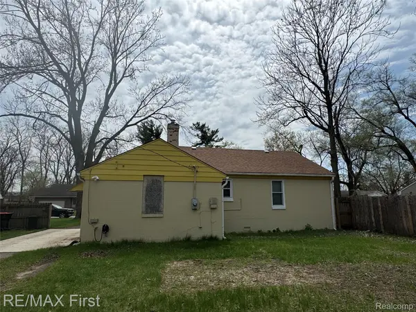 20200 Westhampton AVE, Southfield, MI 48075