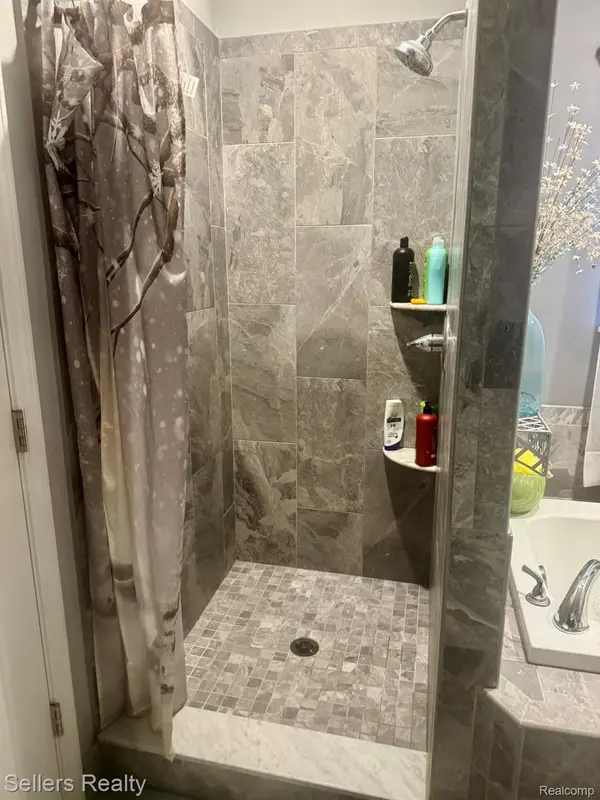 7237 River Rock DR, Davison Township, MI 48423