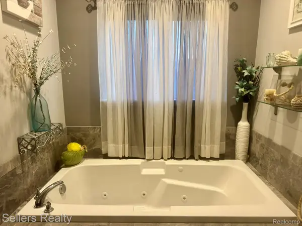 7237 River Rock DR, Davison Township, MI 48423