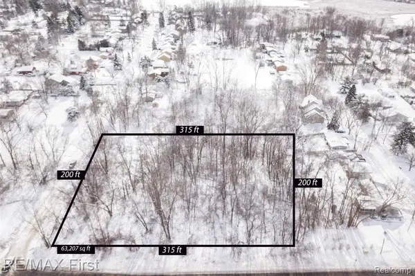 000 Cooley Lake, West Bloomfield Charter Township, MI 48324