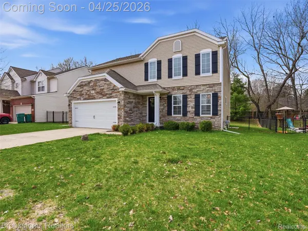 402 Ridgewood DR, Brandon Charter Township, MI 48462