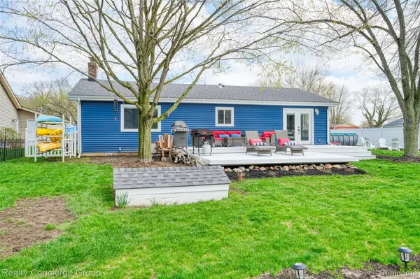 10866 Colony RD, Putnam Township, MI 48169