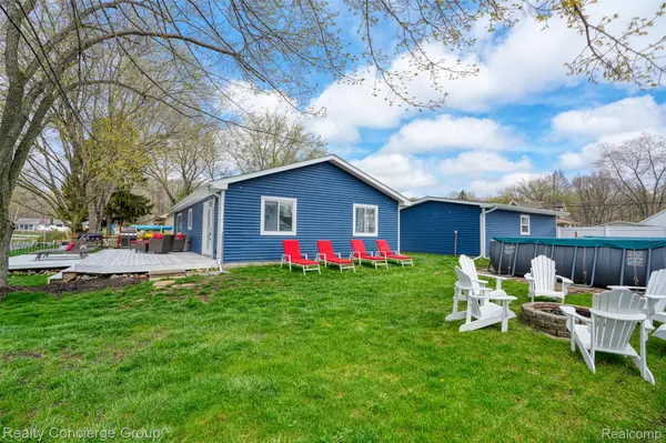 10866 Colony RD, Putnam Township, MI 48169