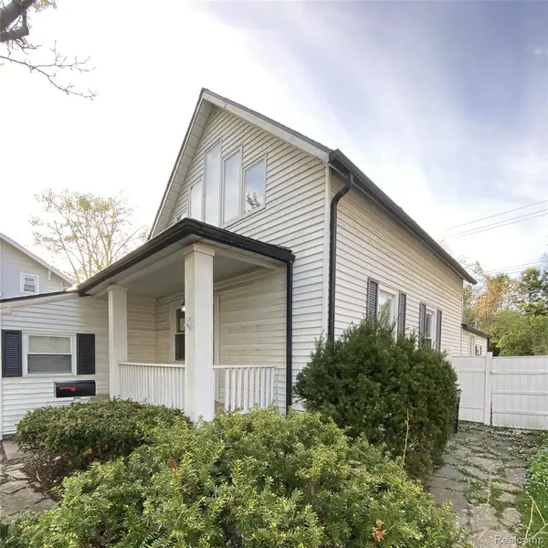 415 Gardenia AVE, Royal Oak, MI 48067