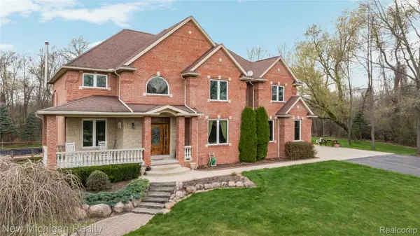 13445 Millie CT, Holly Township, MI 48442