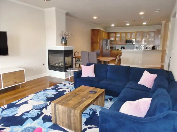 2800 Sandage Avenue #303, Fort Worth, TX 76109