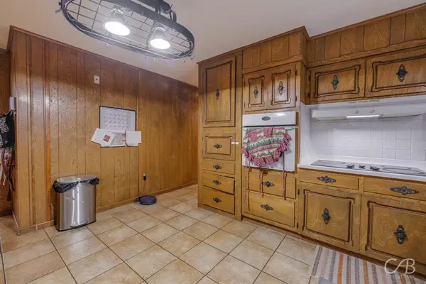 33 Avenue A NW, Hamlin, TX 79520