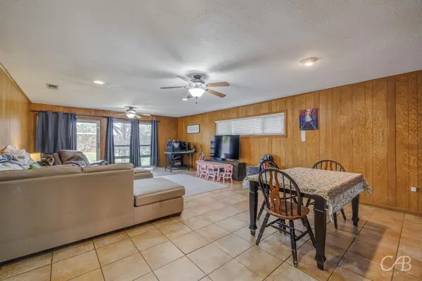 33 Avenue A NW, Hamlin, TX 79520