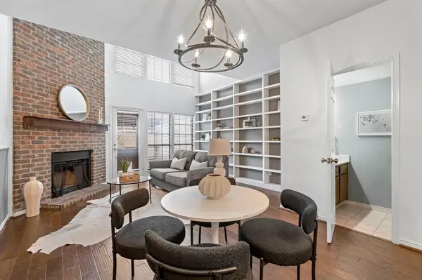 9910 Royal Lane #1105, Dallas, TX 75231