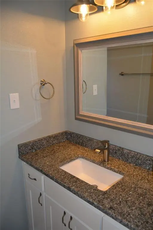 4611 Rockland Drive, Arlington, TX 76016