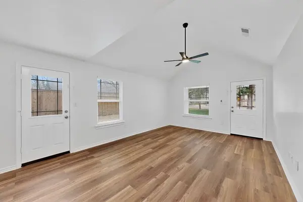 1306 Oak Street, Mckinney, TX 75069