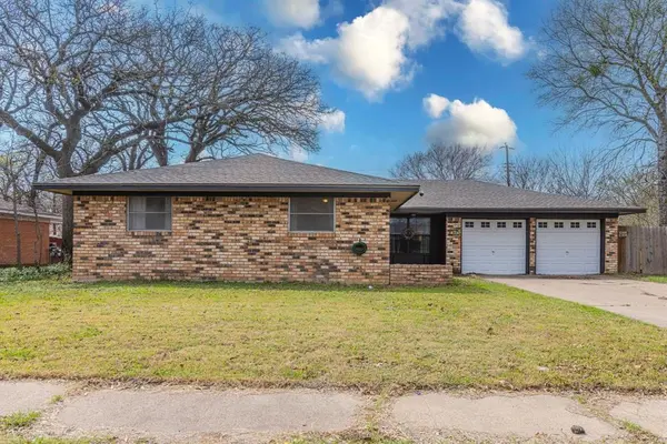 314 S Rita Street, Lacy Lakeview, TX 76705