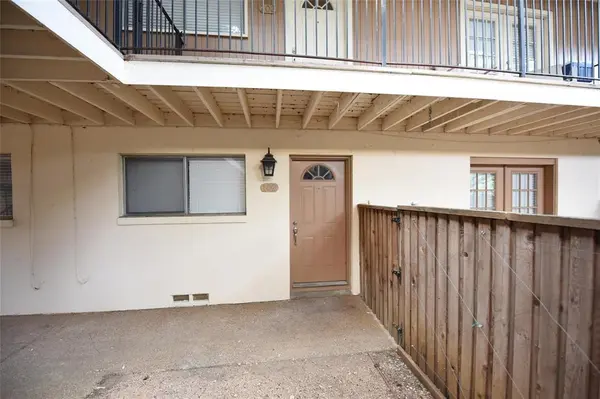 4206 Hawthorne Avenue #102, Dallas, TX 75219