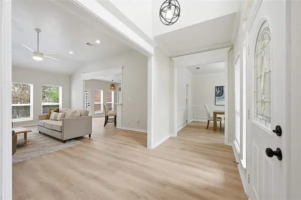 2105 W Crawford Street, Denison, TX 75020