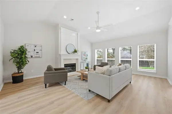 2105 W Crawford Street, Denison, TX 75020