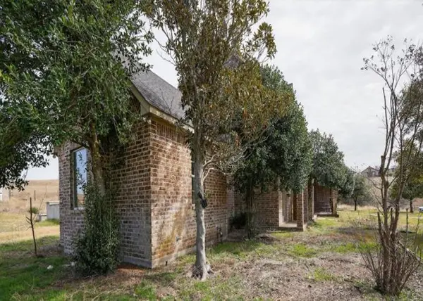 437 Aledo Creeks Road E, Fort Worth, TX 76126