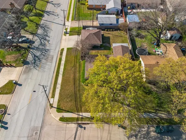 2116 Menefee Street, Arlington, TX 76010