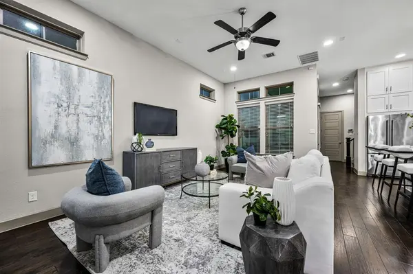 5451 Ashby Grove Street, Dallas, TX 75209